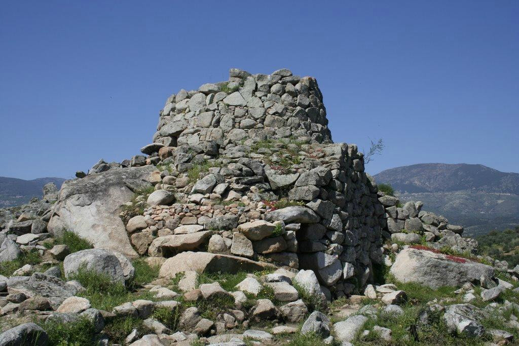 Nuraghe Sceri-Ilbono必去景点