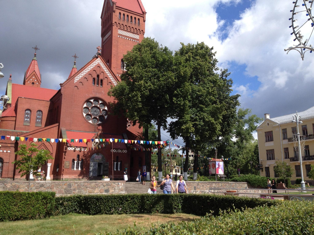 Church of Saints Simon and Helena-明斯克必去景点
