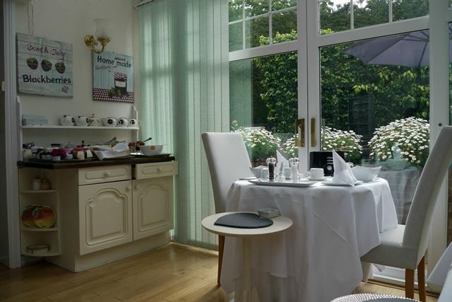Danehurst House主图