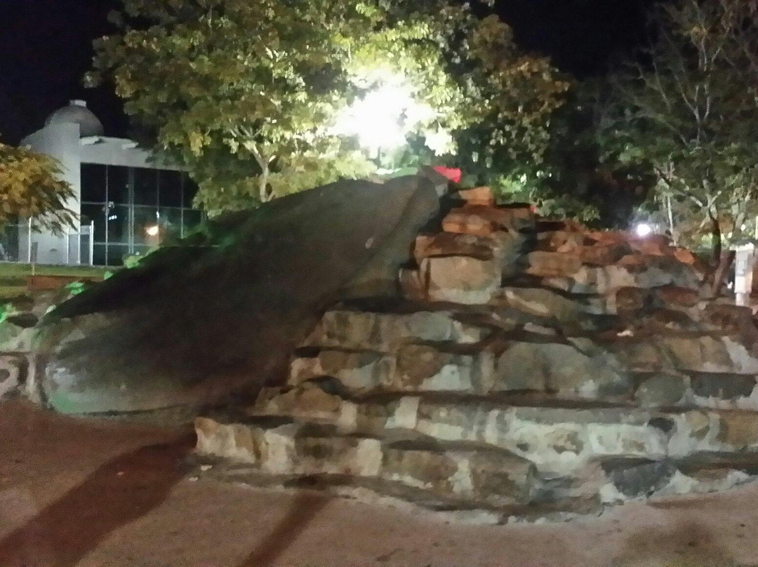 Parque La Piedra Lisa-Colima必去景点