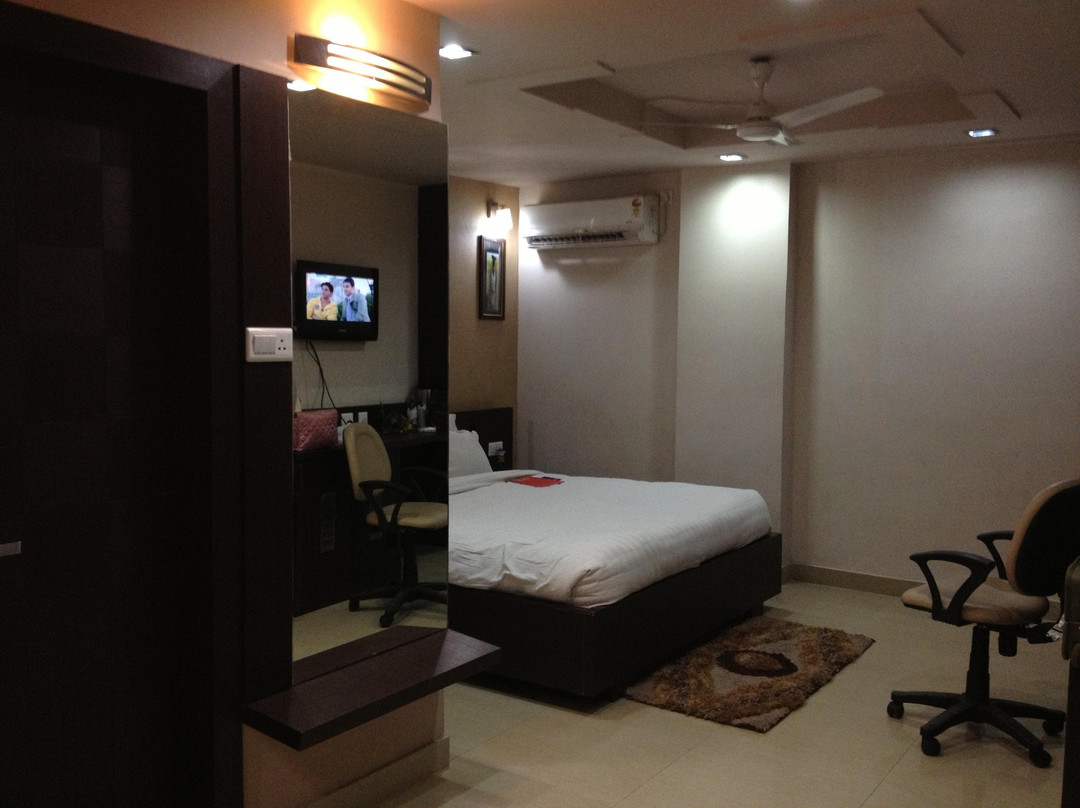 Hotel Raj Residency