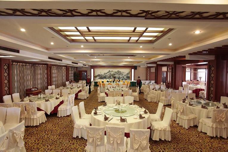 唐风露天温泉度假村-官方