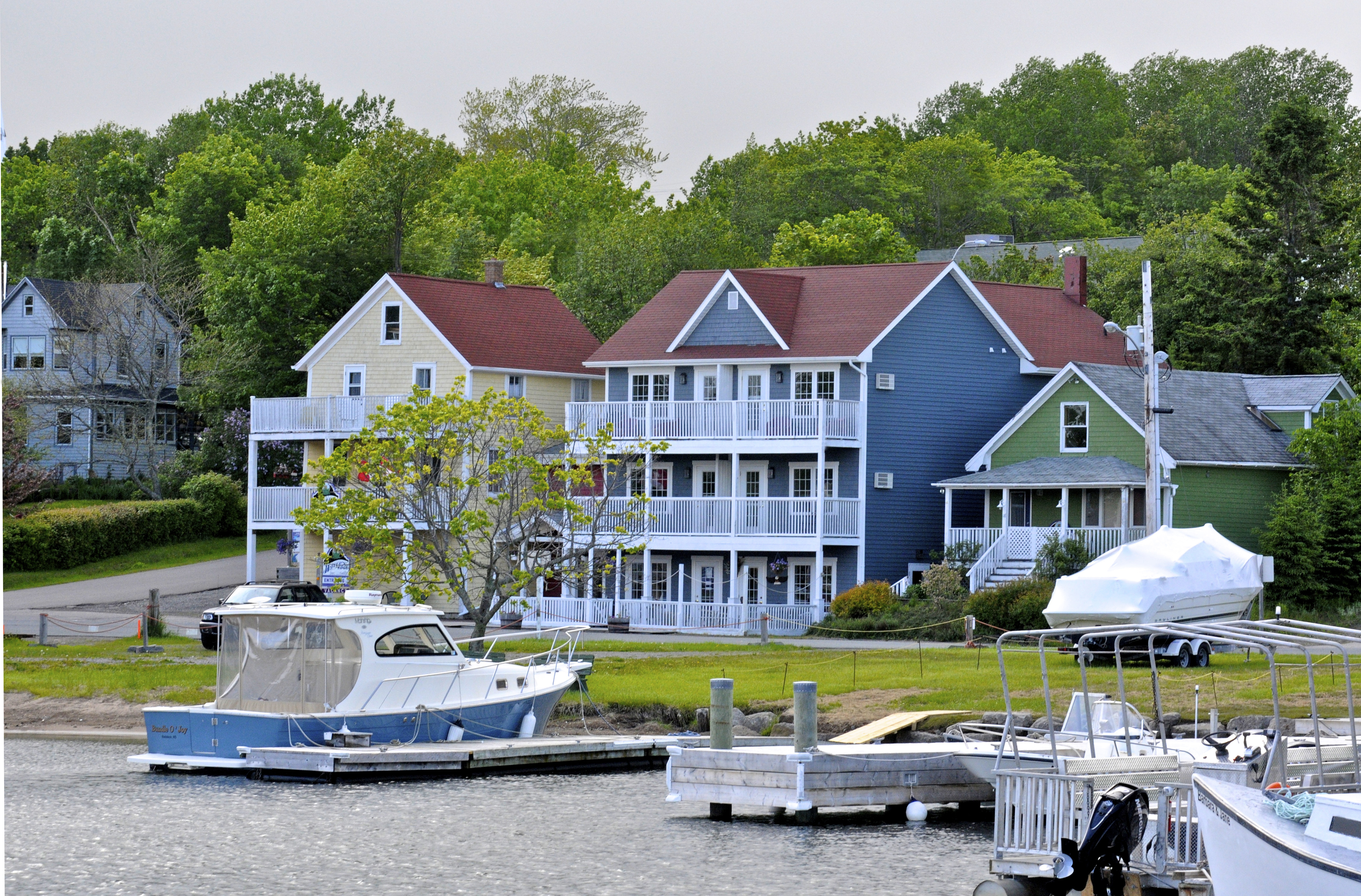 Water's Edge Inn-官方