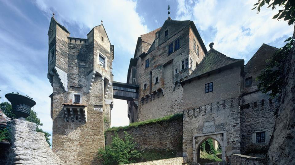Pernstejn Castle-Nedvedice必去景点