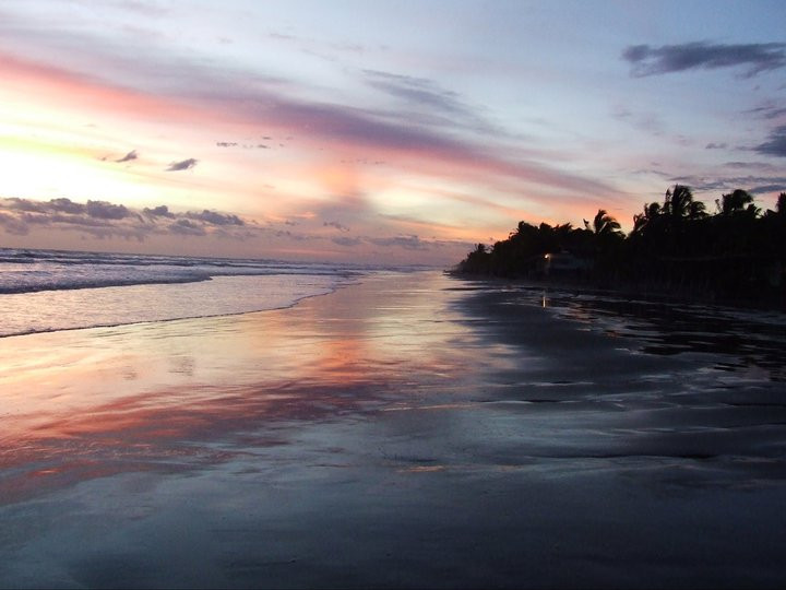 Playa Las Lajas景点图片