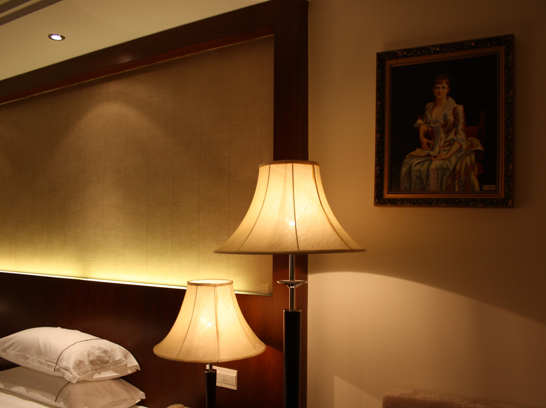 三亚黄河京都大酒店（第一市场鸿洲游艇码头店）主图