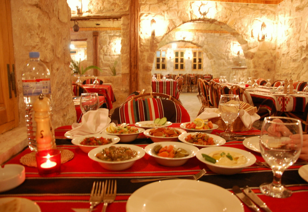 Dana餐馆和美食-Al Qantarah