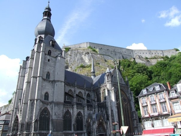 Eglise Collegiale Notre-Dame景点图片