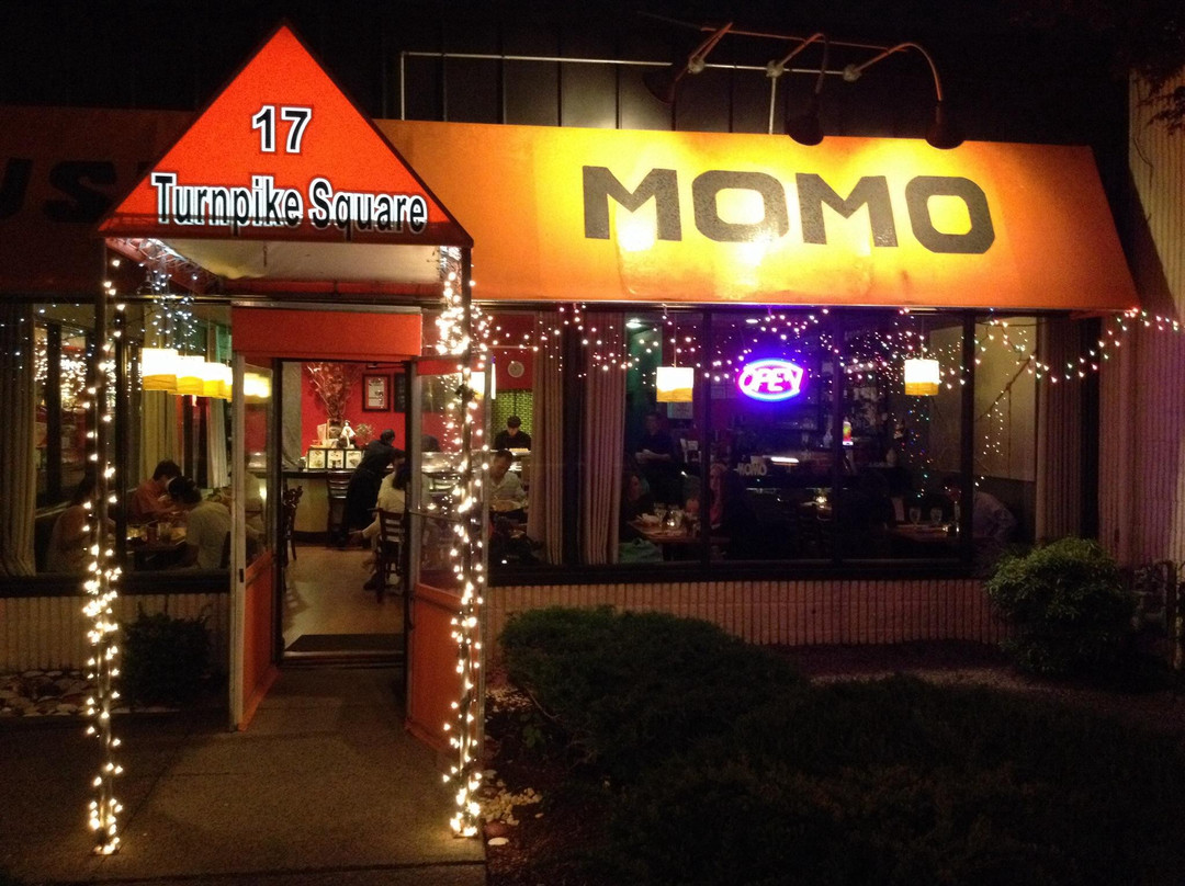 MoMo Sushi