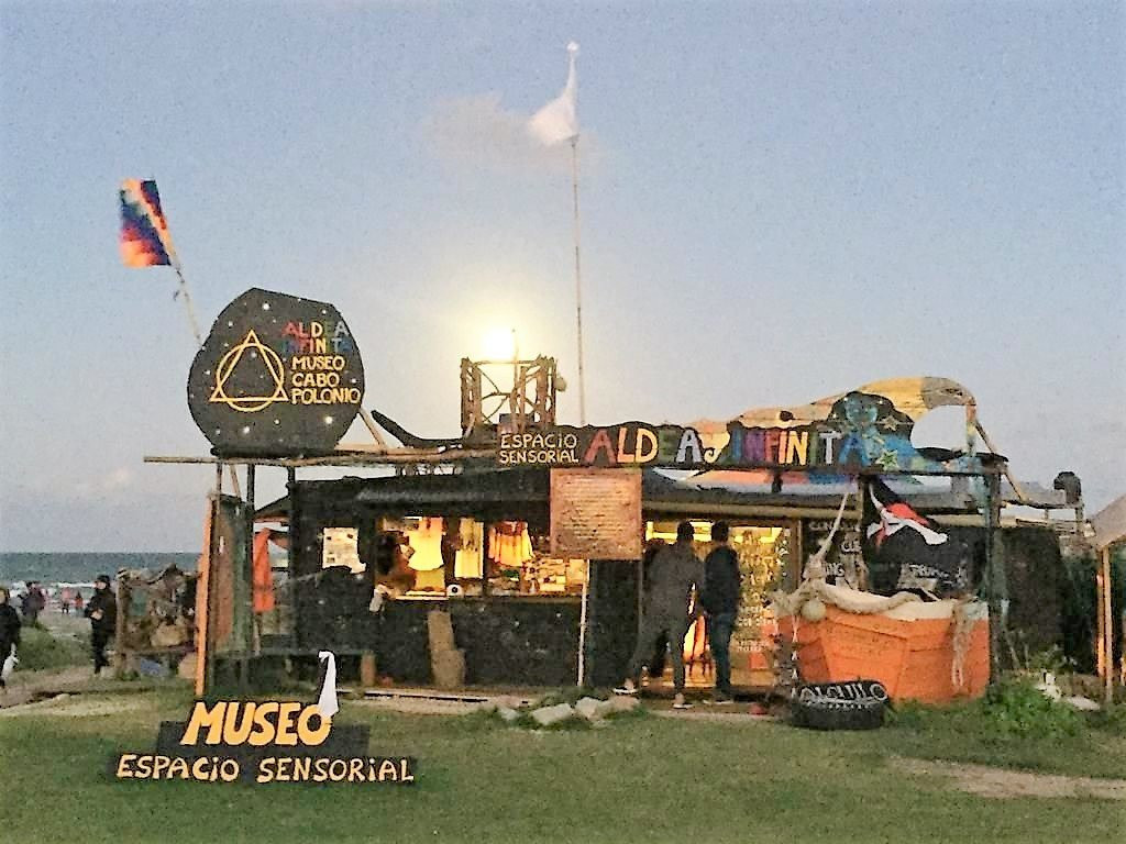 La Pedrera旅游景点-Aldea Infinita