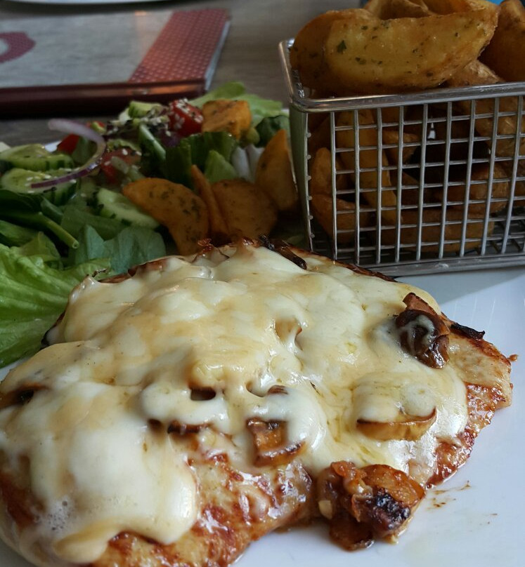 Sulejow餐馆和美食-Pizzeria Riposta