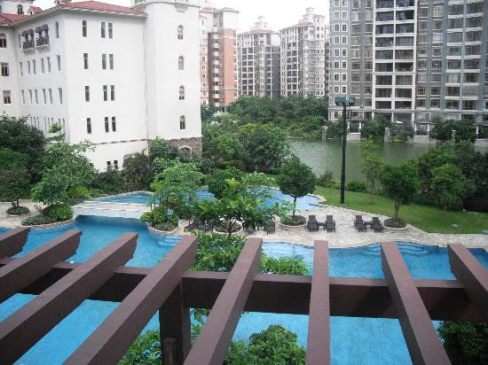 海伦堡大酒店主图