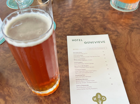 Hotel Genevieve主图