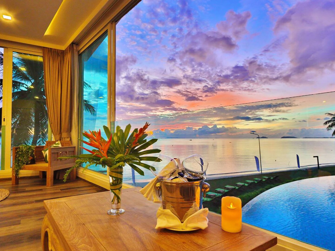 Vannee Golden Sands Beachfront Resort