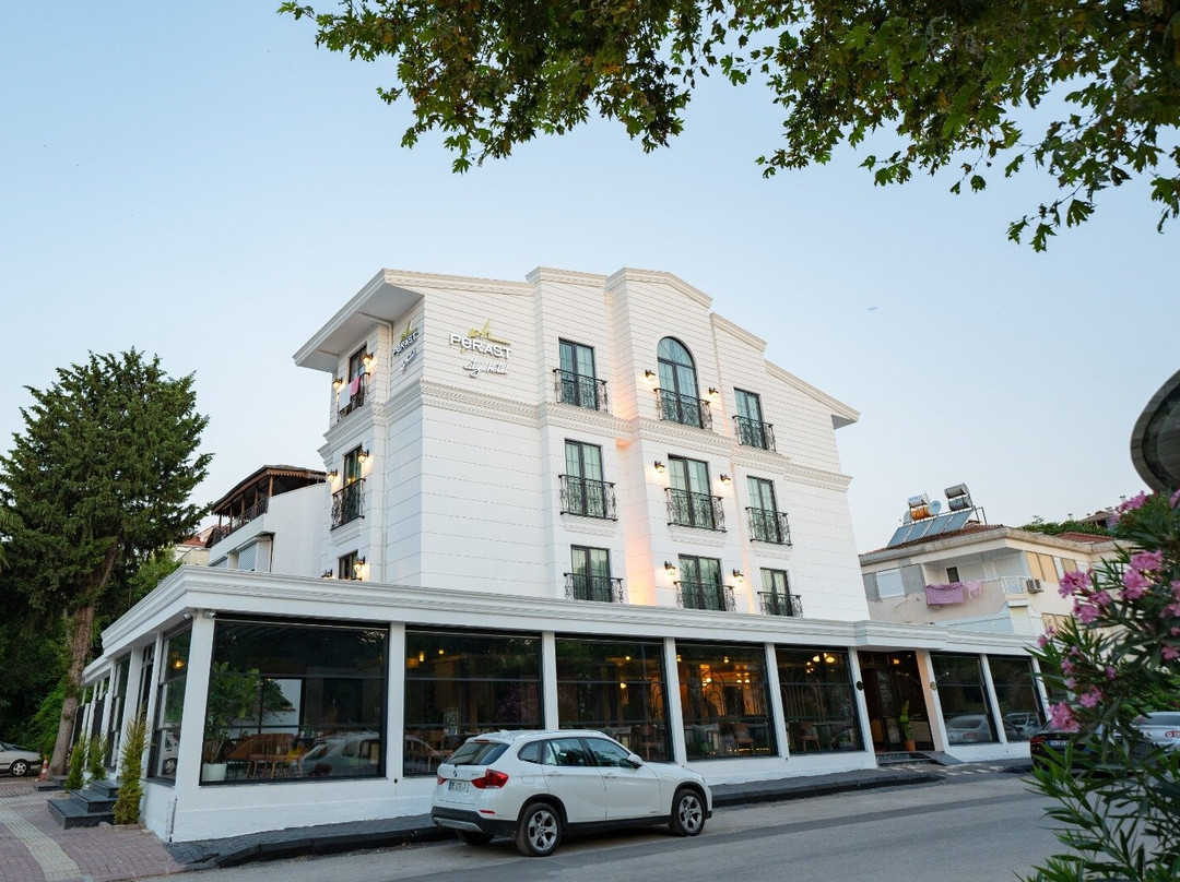 Perast市酒店
