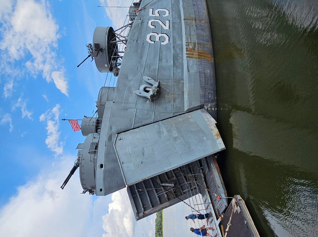 USS LST Ship Memorial景点图片