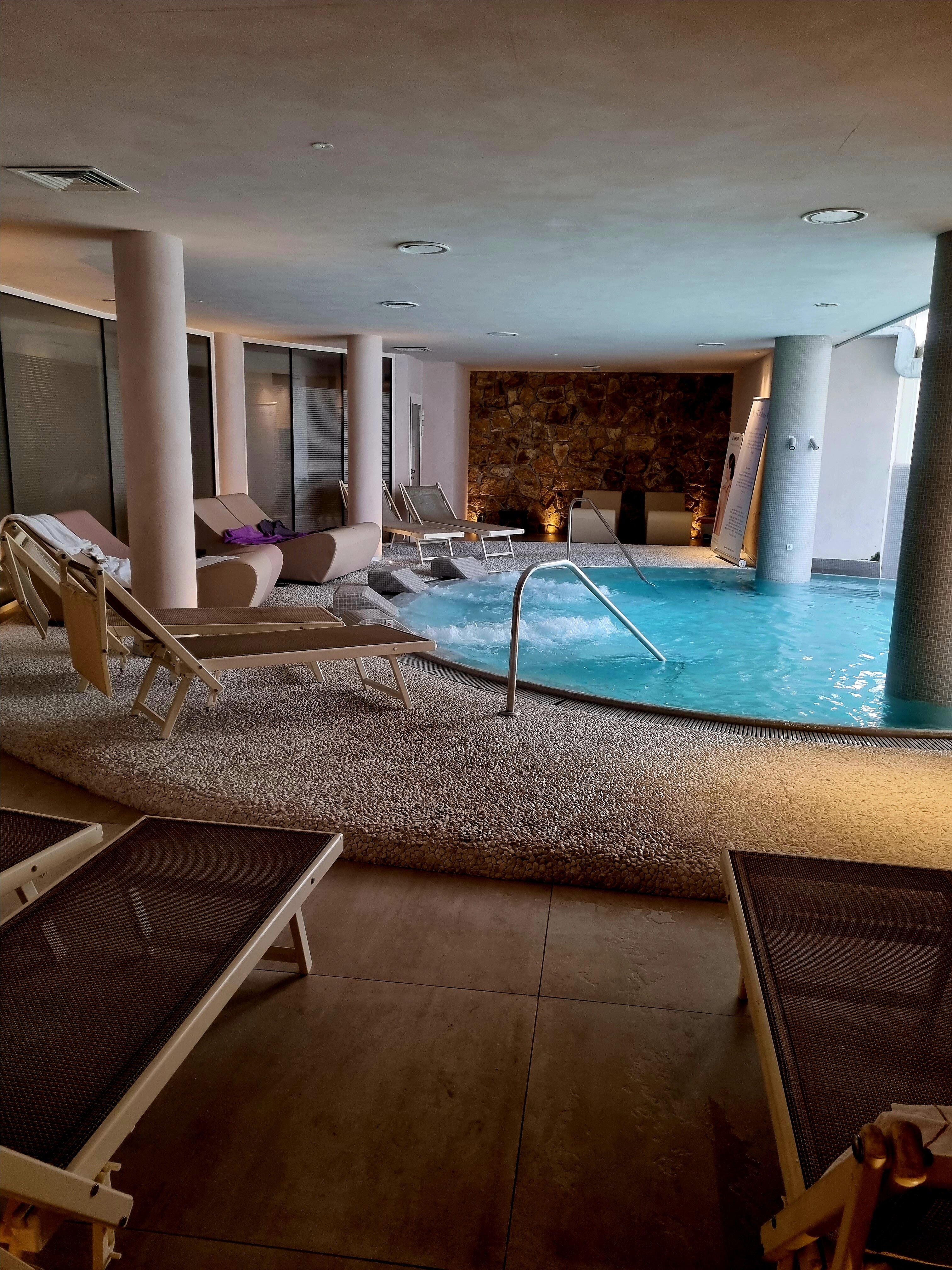 Relais I Piastroni-泳池