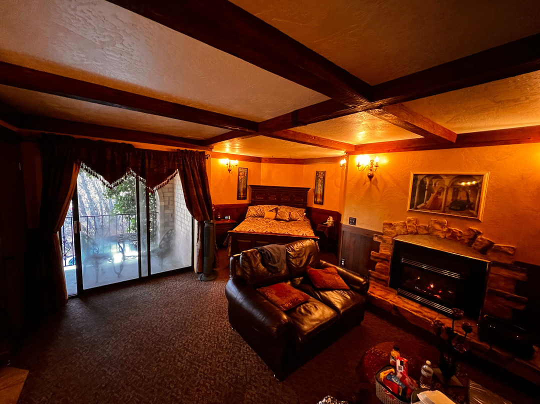 Castle Creek Inn主图