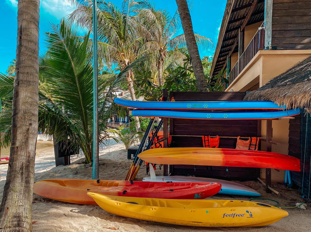 武里拉莎帕岸岛酒店主图