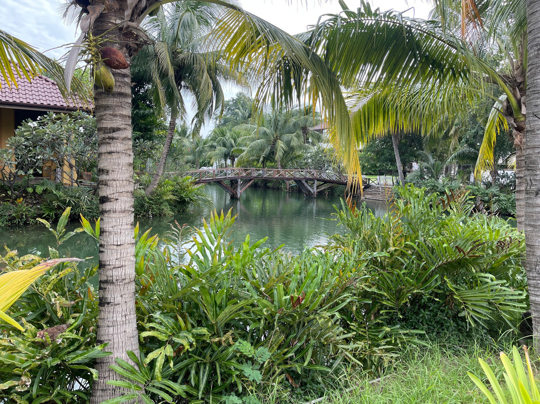 班泰屋度假村主图