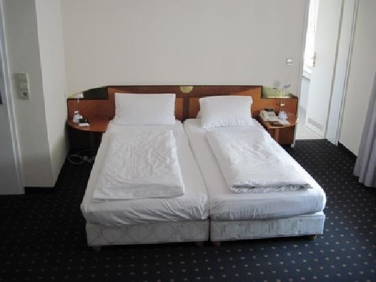 加德恩斯·瑞德贝斯特韦斯特酒店