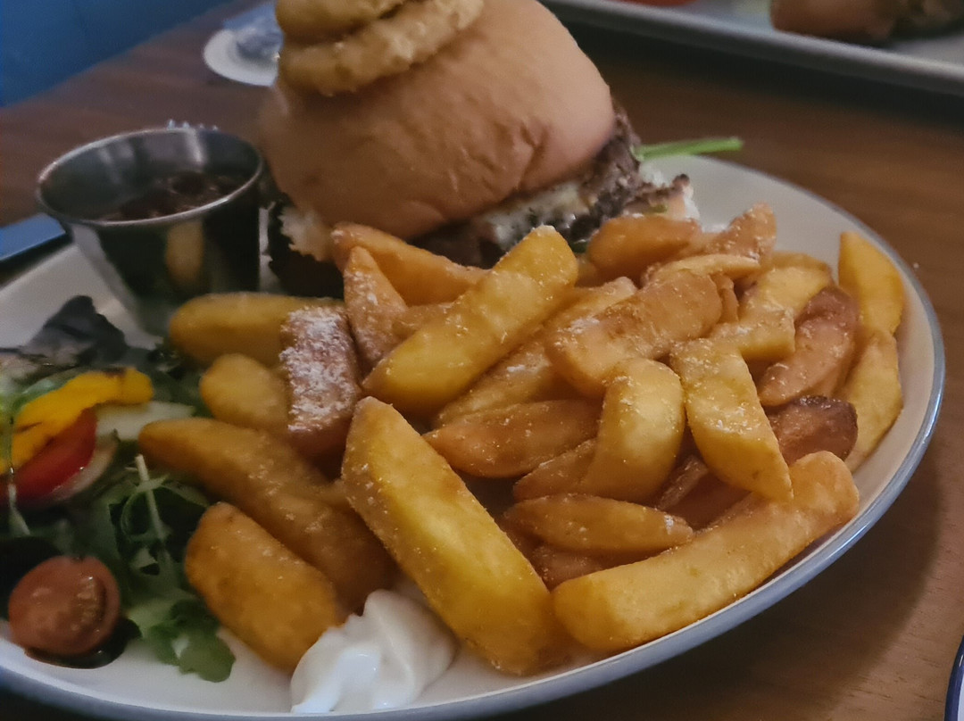 The Queens Hotel主图