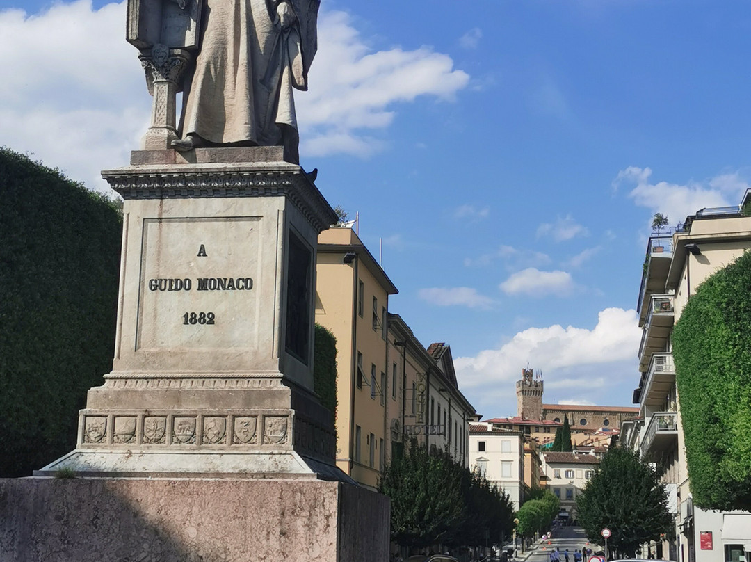 Monumento a Guido Monaco景点图片