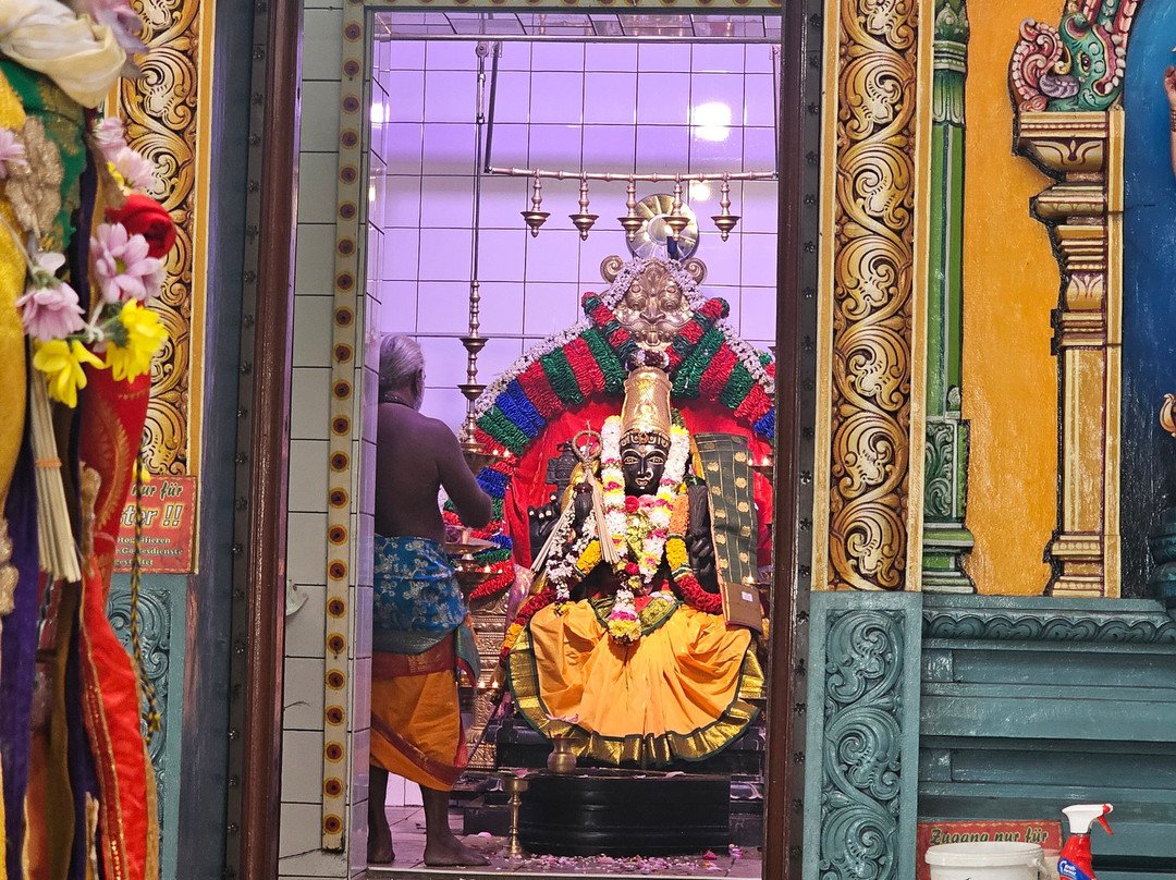 Sri Kamadchi Ampal Tempel景点图片