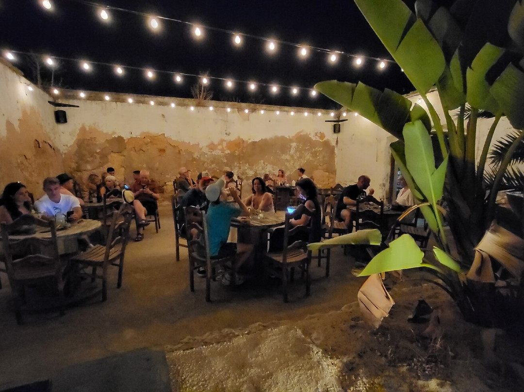 Os Tres Macacos-费拉古多必去景点