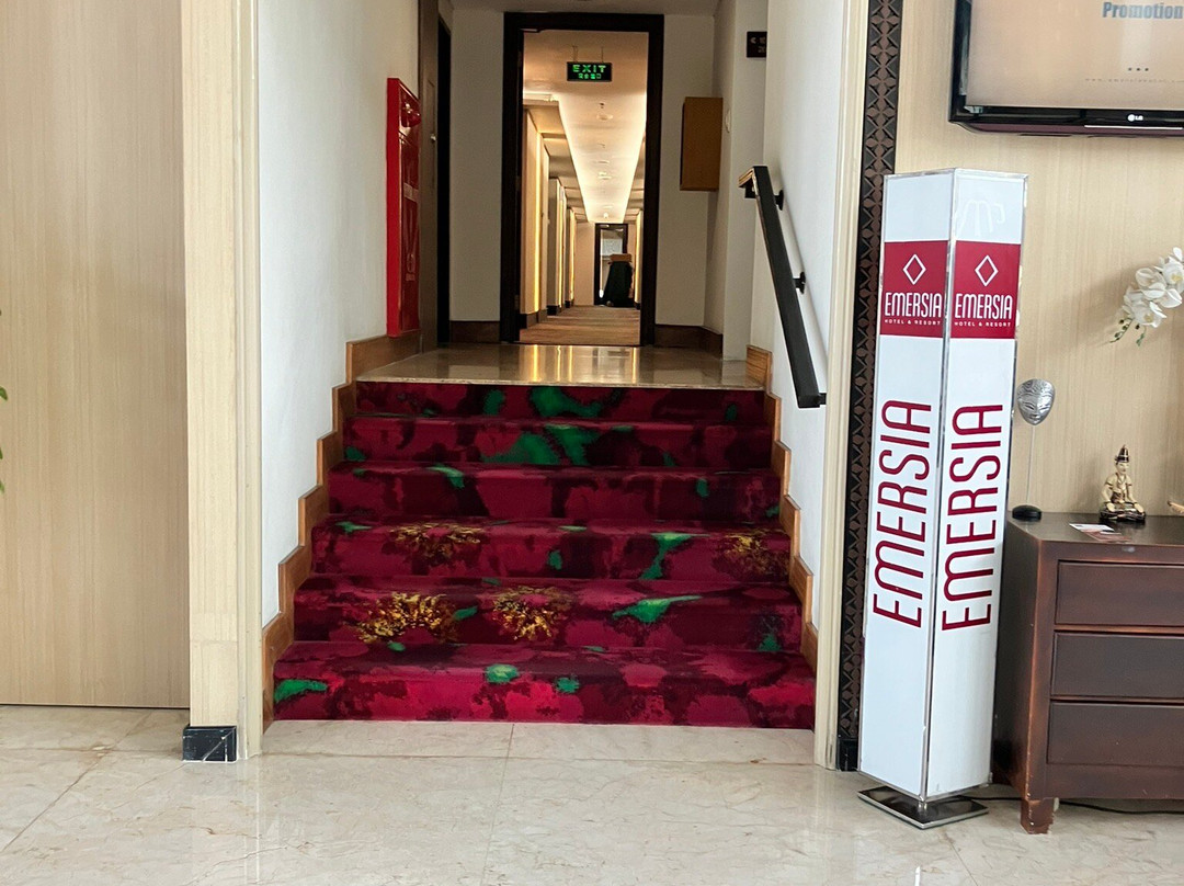 Emersia Hotel & Resort主图