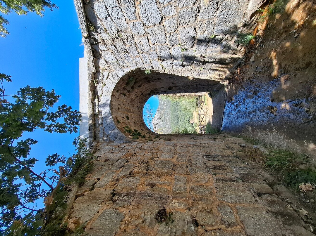 Tejeda de Tosande-La Estacion必去景点