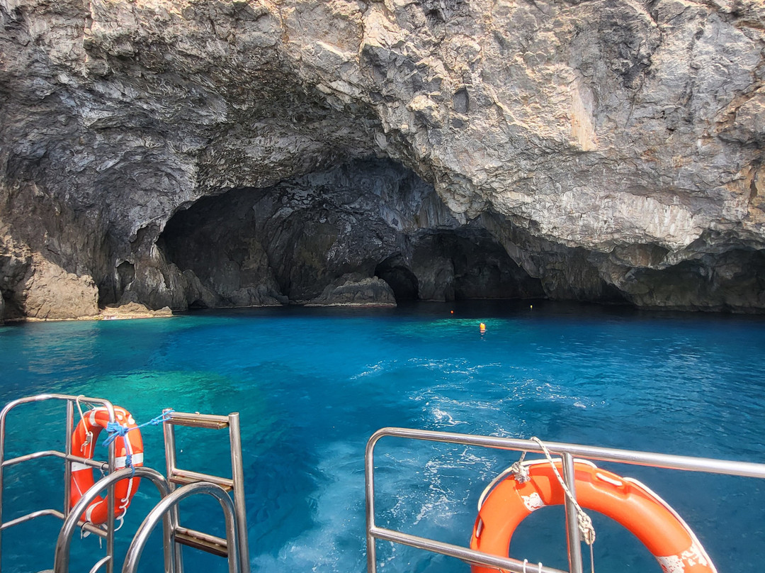 Glass Bottom Boat Chytra景点图片