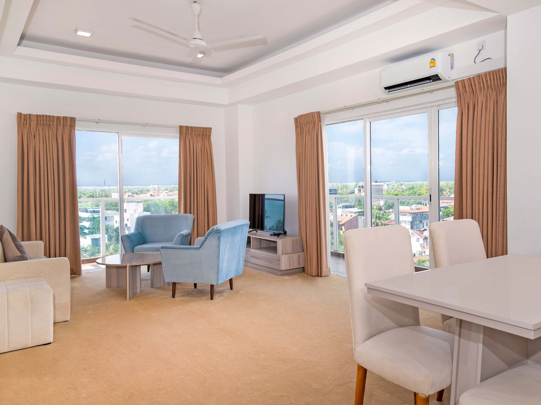 科伦达姆微风酒店尼甘布主图