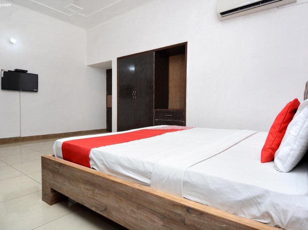 OYO 31031 Ds Royal Guest House主图