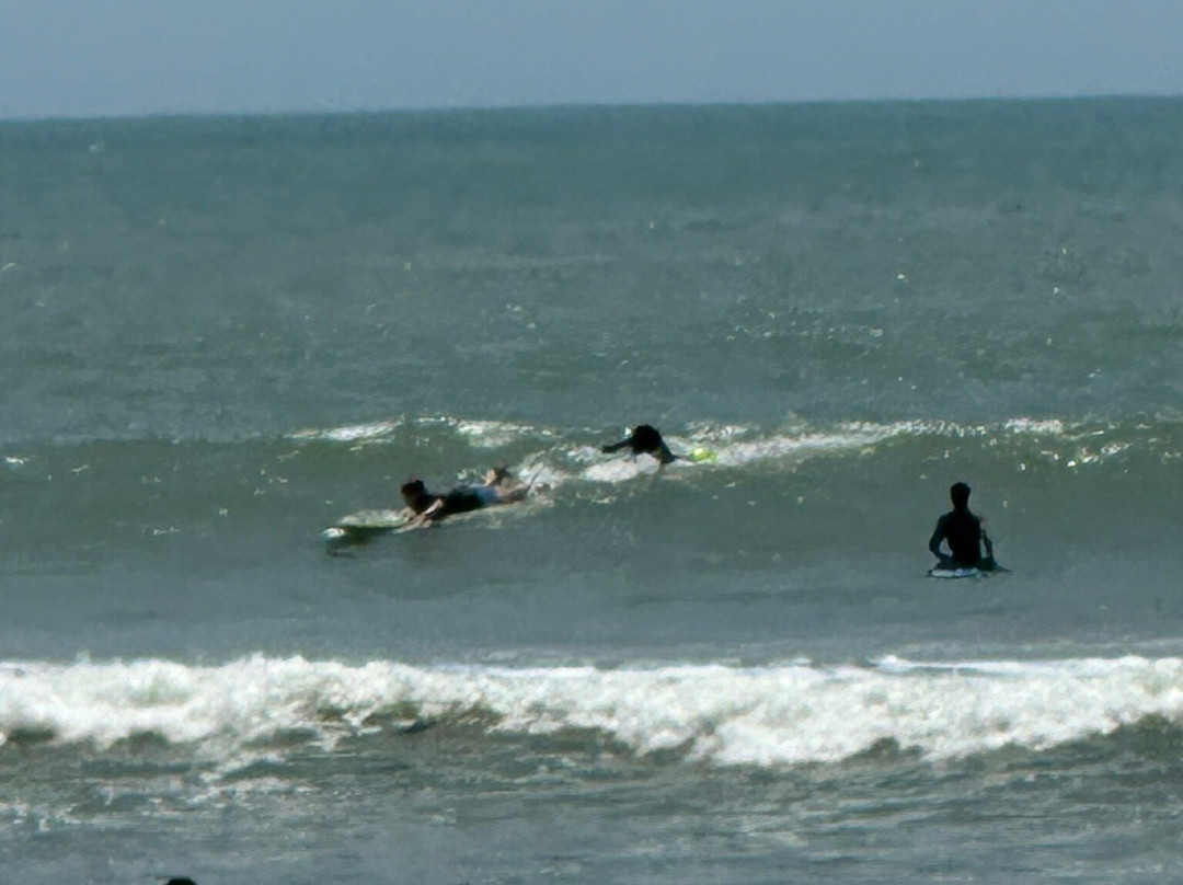 Mr Brights Surf School-Kokrobite必去景点