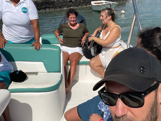 Jade Boat-蓝湾必去景点