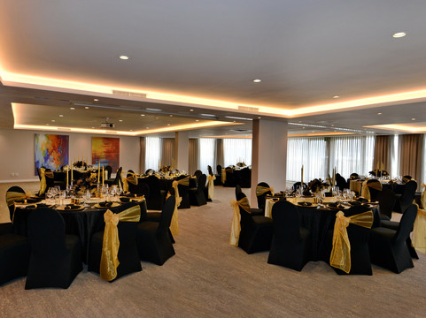 拉古恩海滩水疗酒店主图