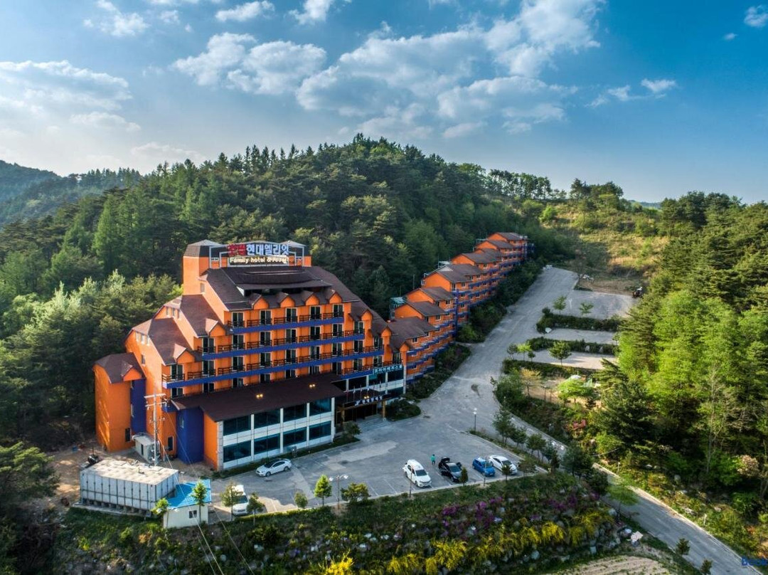 Hyundai Elliot Hotel & Resort