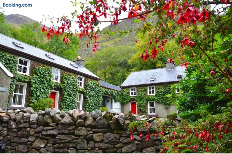 Delphi Lodge