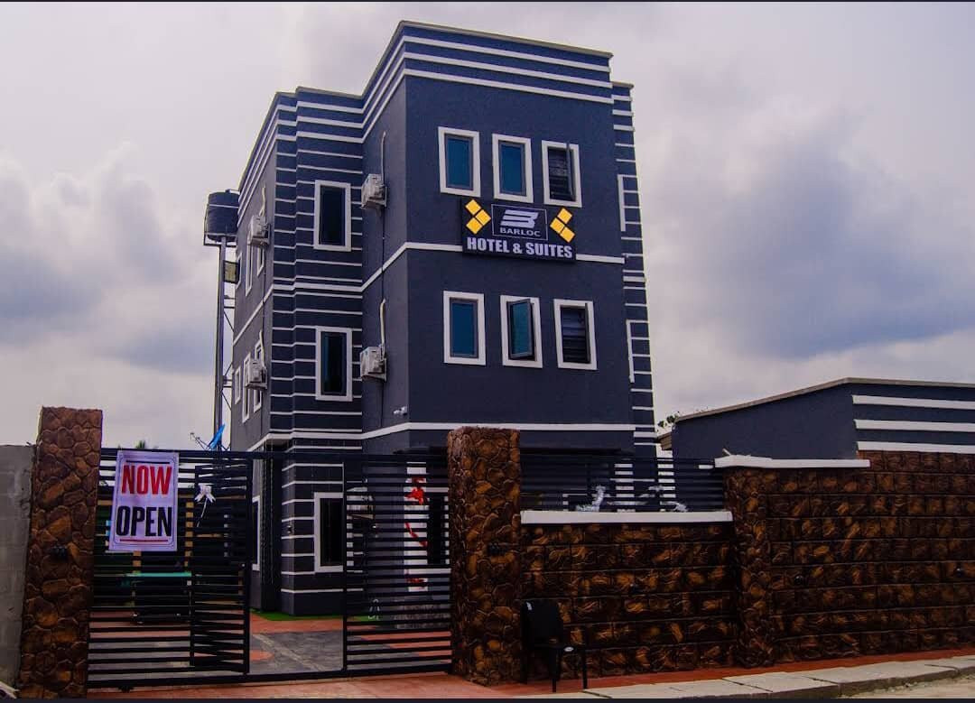 Barloc Hotel And Suites