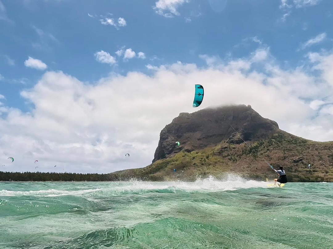 Airswitch Kitesurfing Mauritius-莫纳山必去景点