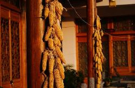 腾冲迎荷观景客栈（和顺古镇店）主图