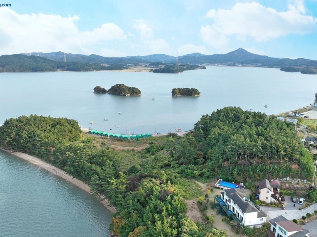 瑞山尼奥波里旅馆