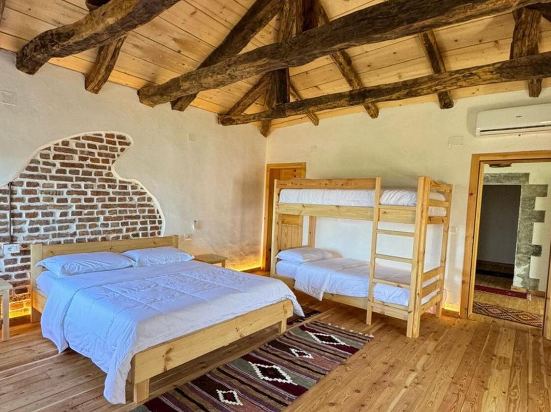 Guesthouse Vitoria - Mrizi i Zanave