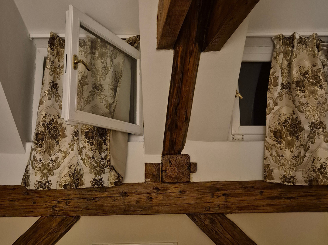 艾恩盖特套房酒店主图