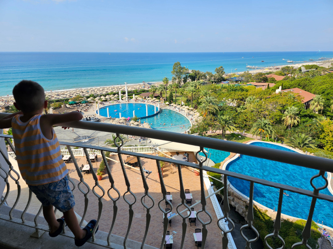 Starlight Resort Hotel主图
