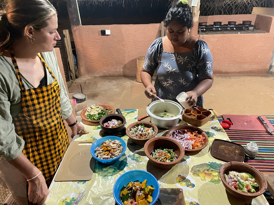 Tharu Cooking Class-锡吉里亚必去景点