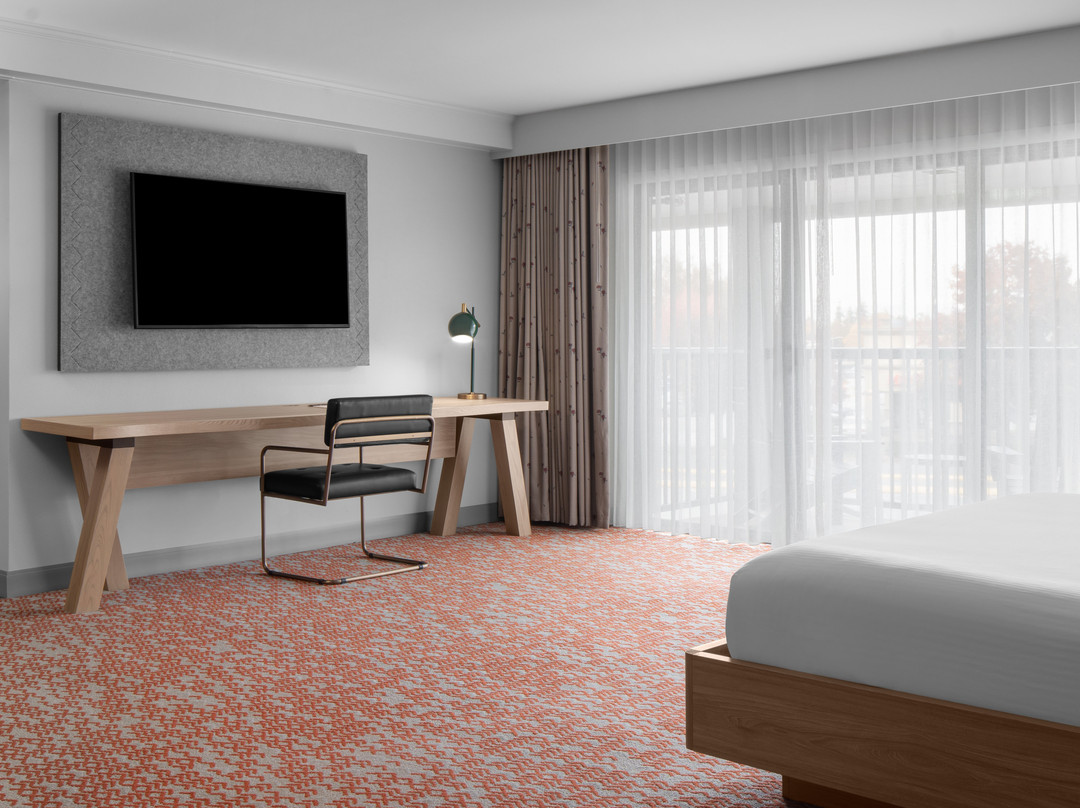 山谷河流旅馆主图