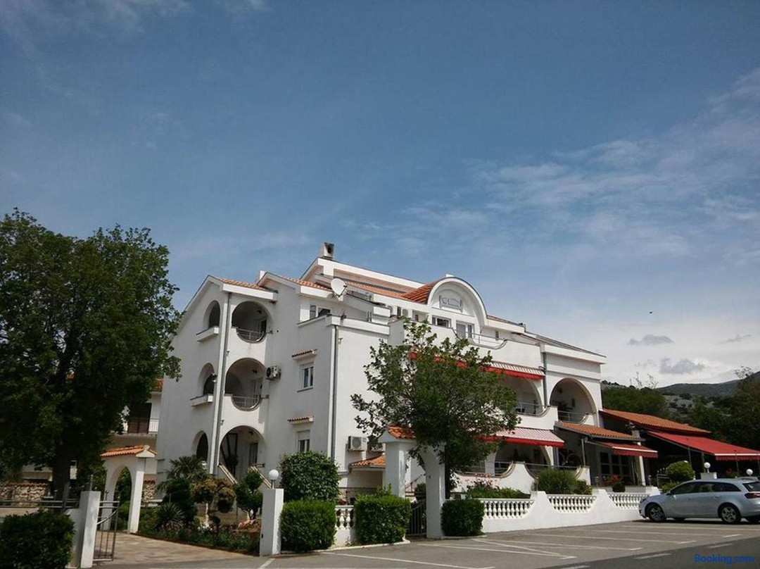 Guest House Garfild 2