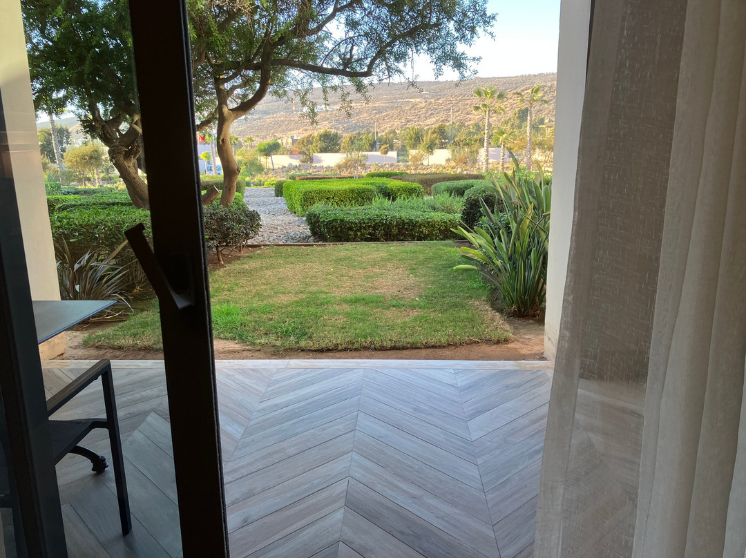 堤基达塔哈佐特悦宜湾奢享酒店主图